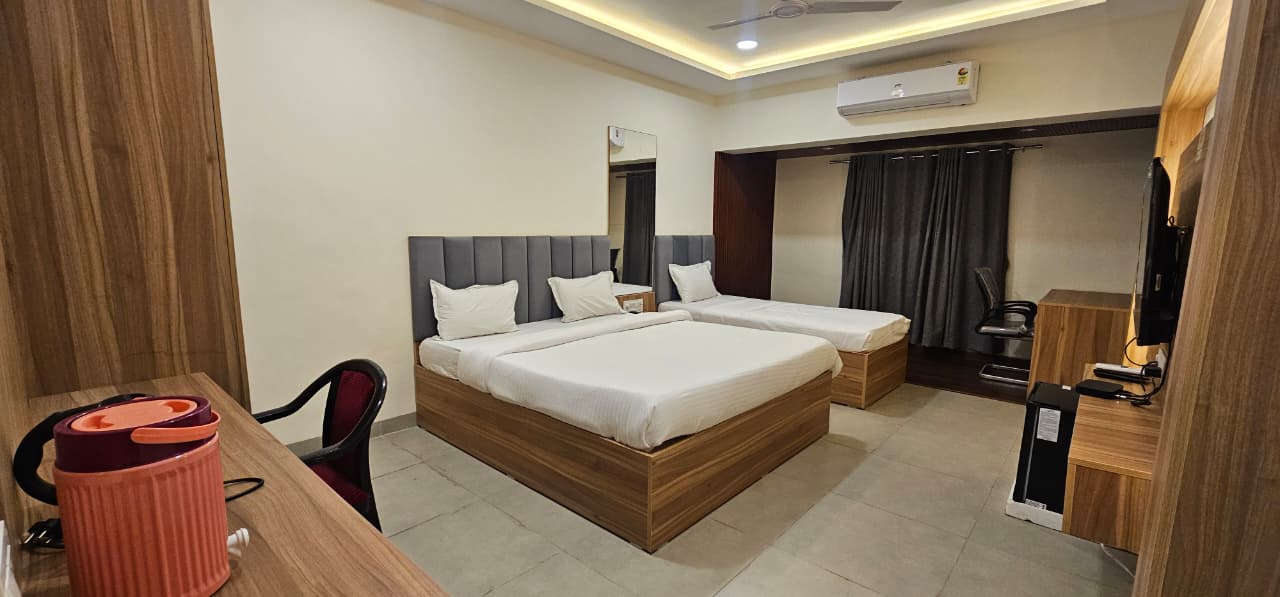 Executive Room AC (3 Beded)